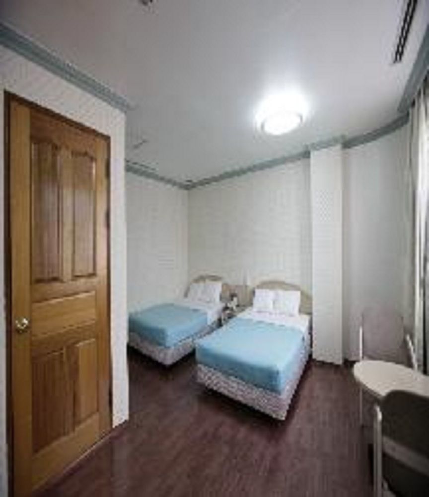 Geoje Tourist Hotel Exterior photo